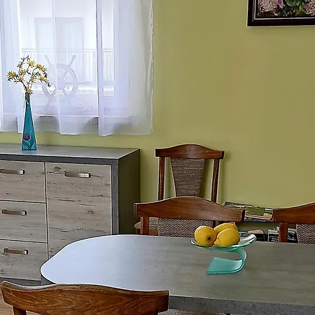 W Podkowie Apartman Mrzeżyno